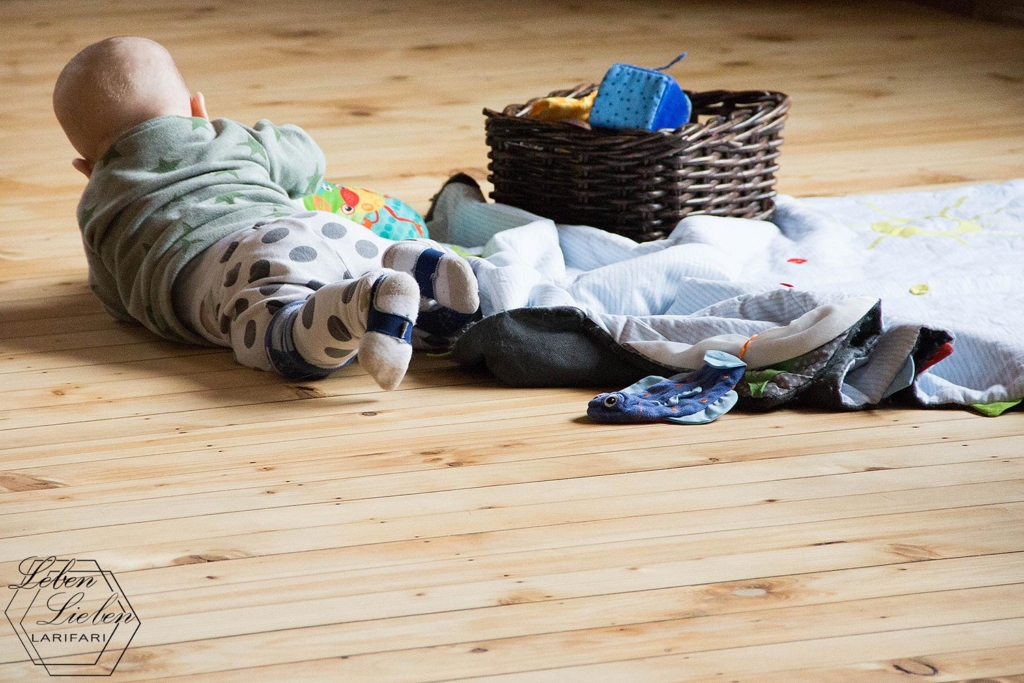 Das Baby spielt - #WIB