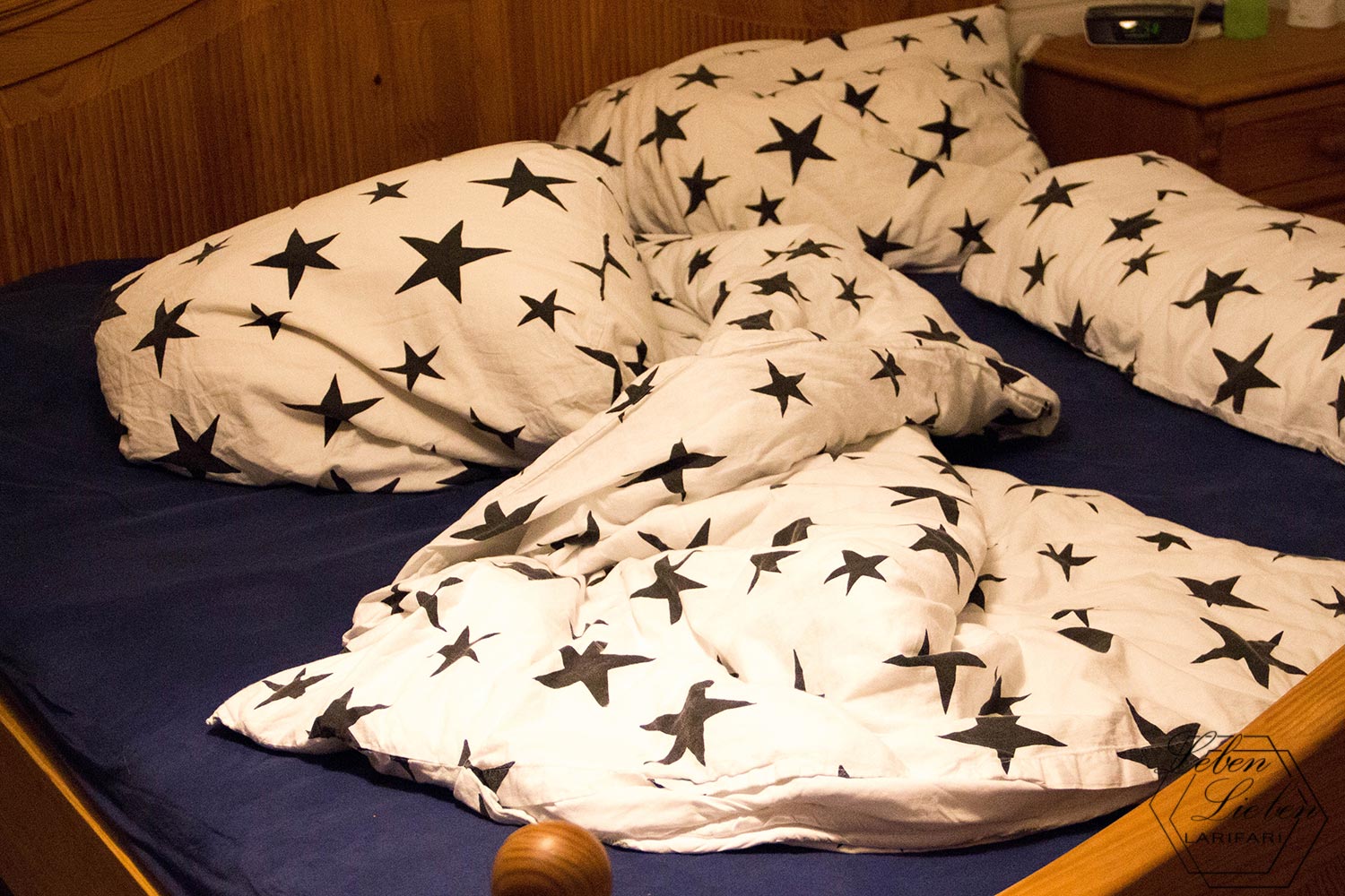 Bett muss frisch bezogen werden - #WIB