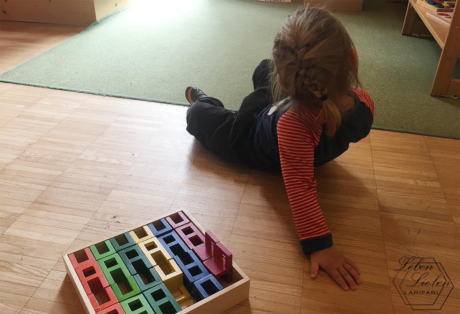 Lotte spielt ein Spiel Lotte spielt ein Spiel