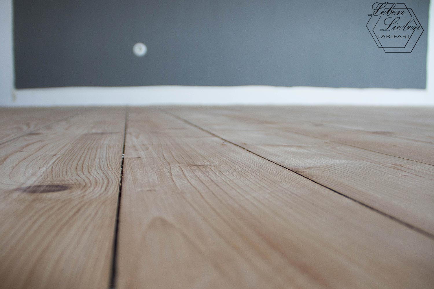 fertig geschliffene Holzdiele fertig geschliffene Holzdiele