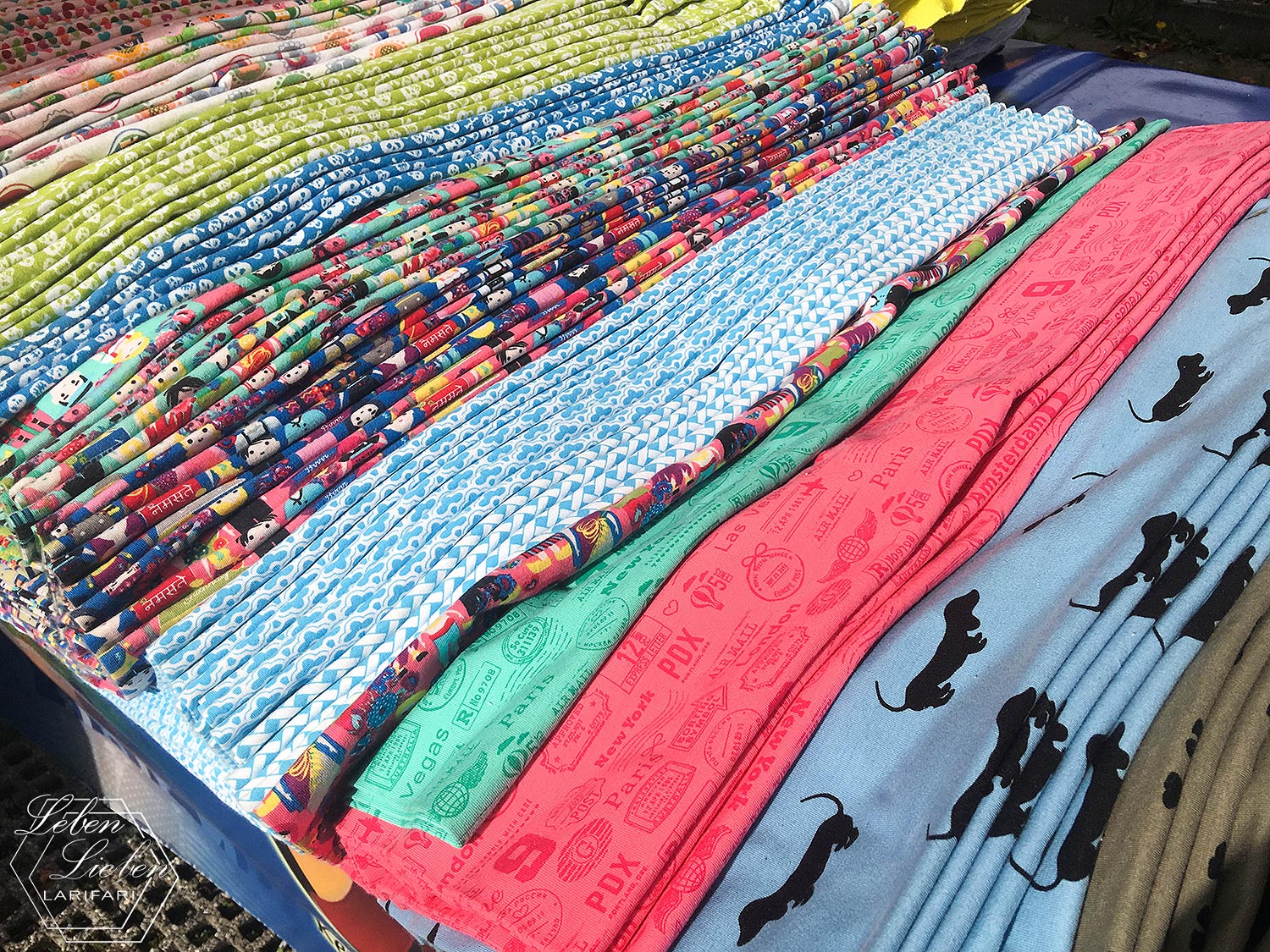 #WIB – Stoffauswahl auf dem Stoffmarkt #WIB - Stoffauswahl auf dem Stoffmarkt