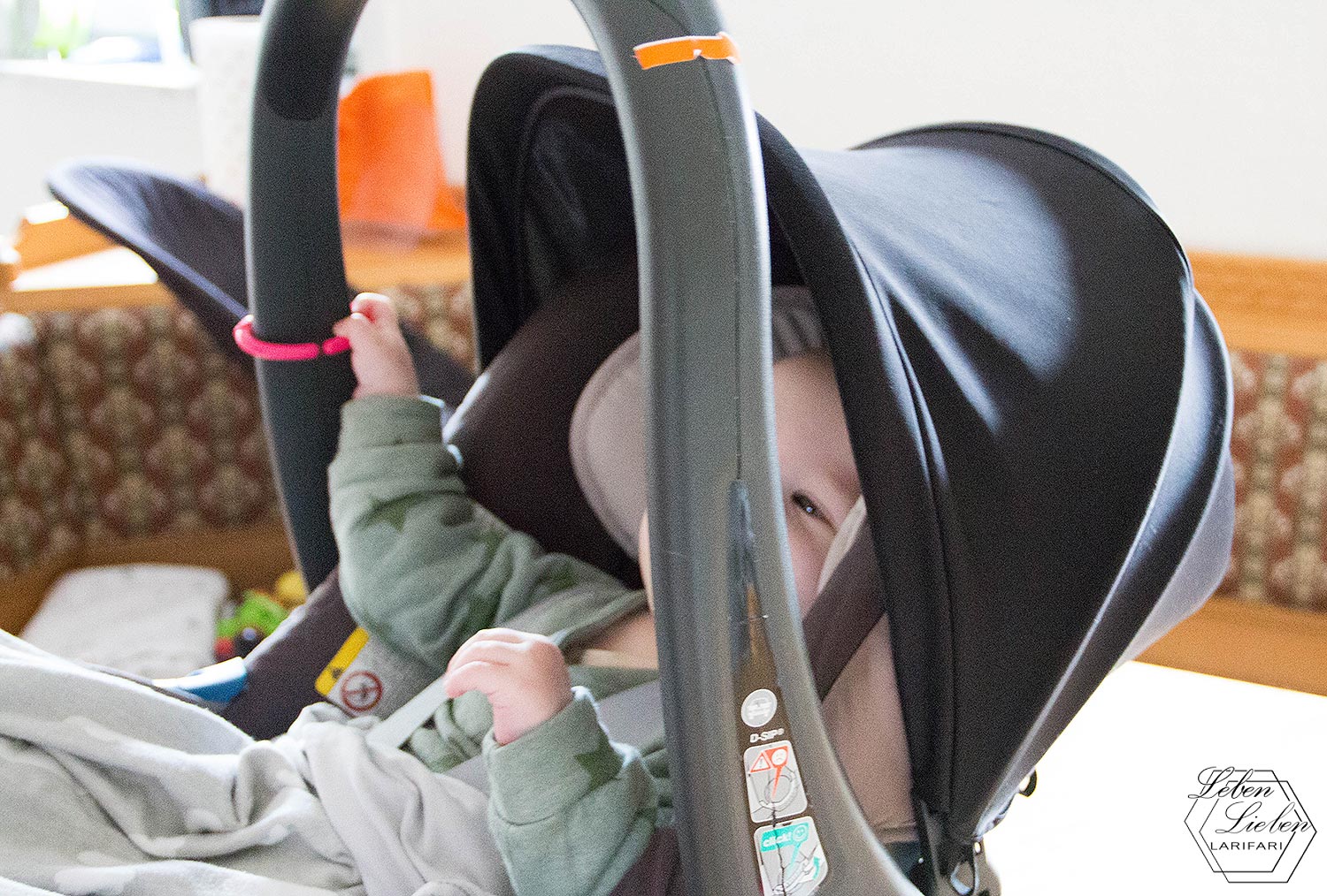 Jona in der Babyschale Jona in der Babyschale