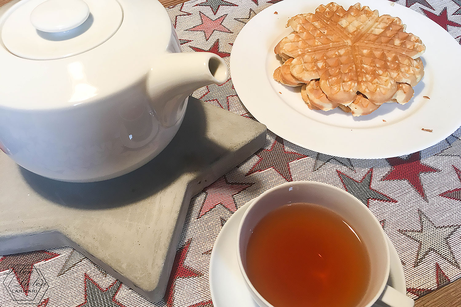 Waffeln und Tee