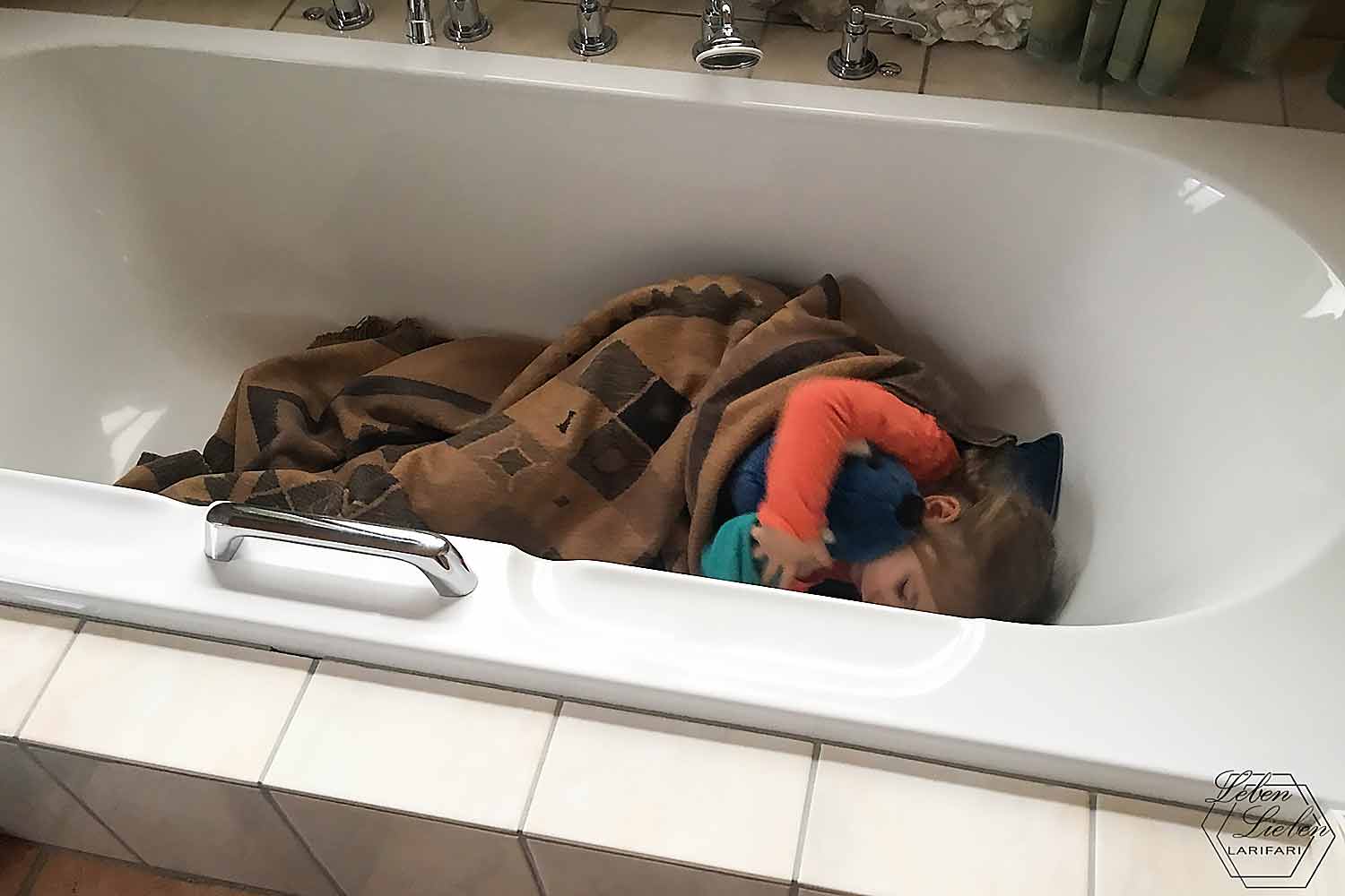 Lotte in der Badewanne