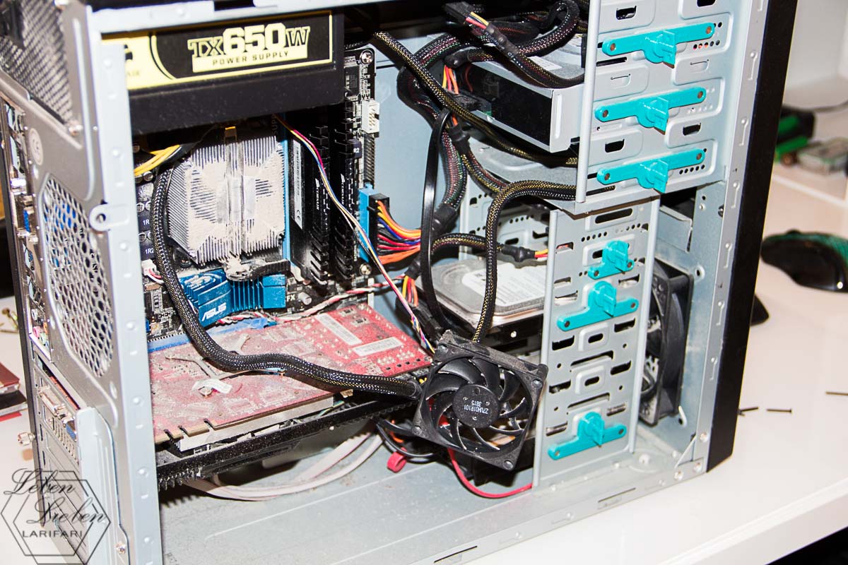 mein PC ist völlig eingestaubt mein PC ist völlig eingestaubt
