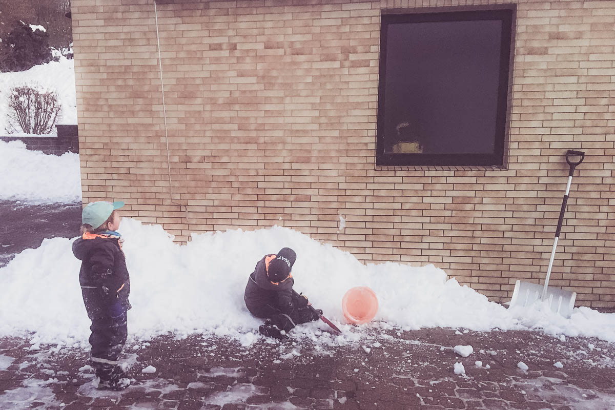 Kinder im Schnee