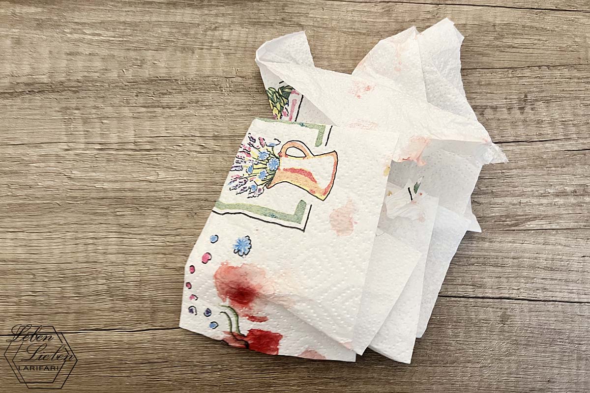 Blut auf einem Küchenpapier